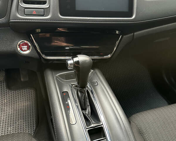 Черный Хонда ХРВ, объемом двигателя 1.8 л и пробегом 175 тыс. км за 14000 $, фото 32 на Automoto.ua