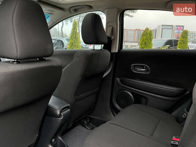 Черный Хонда ХРВ, объемом двигателя 1.8 л и пробегом 175 тыс. км за 14999 $, фото 20 на Automoto.ua