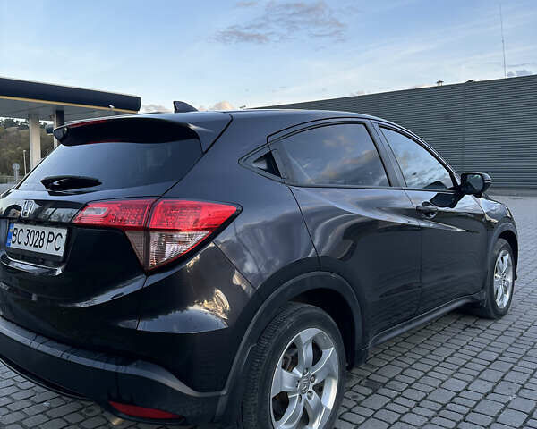 Черный Хонда ХРВ, объемом двигателя 1.8 л и пробегом 175 тыс. км за 14000 $, фото 6 на Automoto.ua