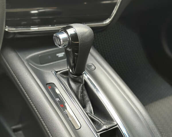 Черный Хонда ХРВ, объемом двигателя 1.8 л и пробегом 175 тыс. км за 14000 $, фото 23 на Automoto.ua