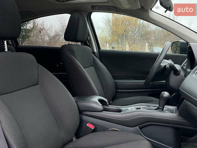 Черный Хонда ХРВ, объемом двигателя 1.8 л и пробегом 80 тыс. км за 16200 $, фото 19 на Automoto.ua