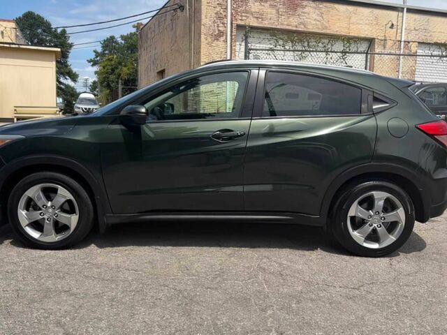 Черный Хонда ХРВ, объемом двигателя 1.8 л и пробегом 51 тыс. км за 9000 $, фото 3 на Automoto.ua