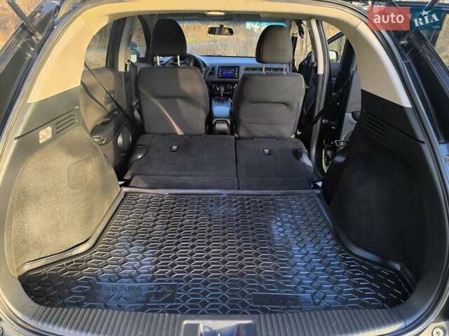 Черный Хонда ХРВ, объемом двигателя 1.8 л и пробегом 137 тыс. км за 15300 $, фото 15 на Automoto.ua