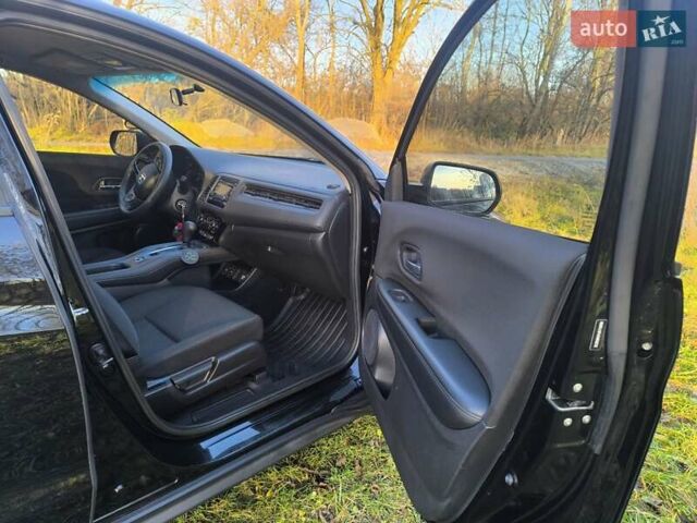 Черный Хонда ХРВ, объемом двигателя 1.8 л и пробегом 137 тыс. км за 15300 $, фото 19 на Automoto.ua