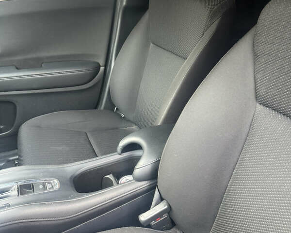 Чорний Хонда ХРВ, об'ємом двигуна 1.8 л та пробігом 68 тис. км за 15600 $, фото 8 на Automoto.ua