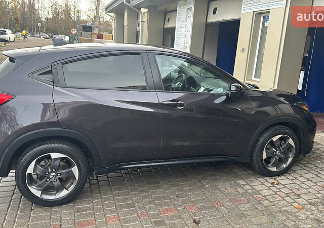 Черный Хонда ХРВ, объемом двигателя 1.8 л и пробегом 200 тыс. км за 14700 $, фото 1 на Automoto.ua