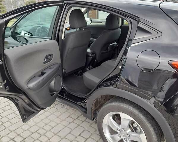 Черный Хонда ХРВ, объемом двигателя 1.8 л и пробегом 90 тыс. км за 15555 $, фото 7 на Automoto.ua