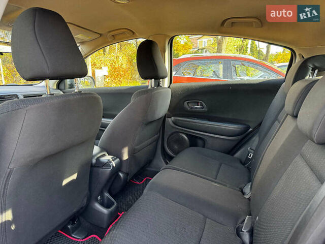 Черный Хонда ХРВ, объемом двигателя 1.8 л и пробегом 92 тыс. км за 16640 $, фото 16 на Automoto.ua