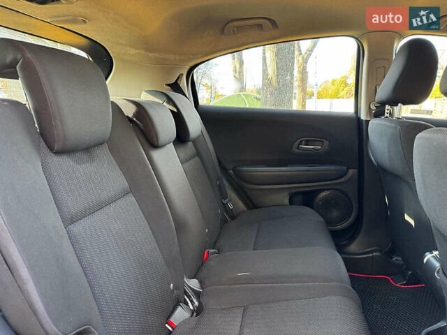 Черный Хонда ХРВ, объемом двигателя 1.8 л и пробегом 92 тыс. км за 16640 $, фото 18 на Automoto.ua