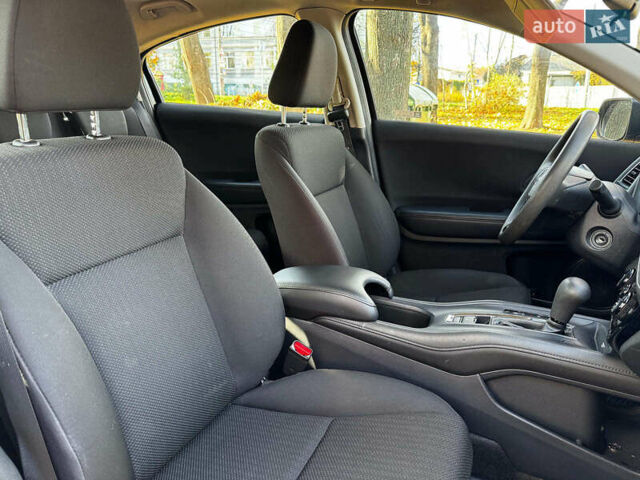 Черный Хонда ХРВ, объемом двигателя 1.8 л и пробегом 92 тыс. км за 16640 $, фото 20 на Automoto.ua