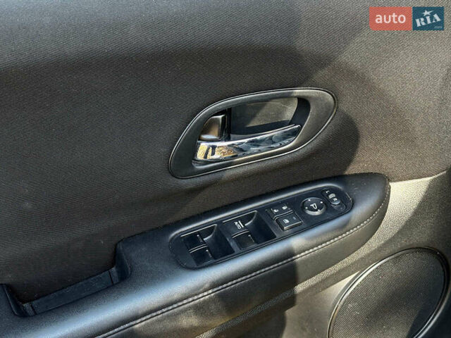 Черный Хонда ХРВ, объемом двигателя 1.8 л и пробегом 92 тыс. км за 16640 $, фото 11 на Automoto.ua