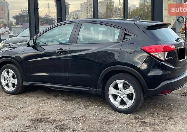 Черный Хонда ХРВ, объемом двигателя 1.8 л и пробегом 86 тыс. км за 16990 $, фото 4 на Automoto.ua