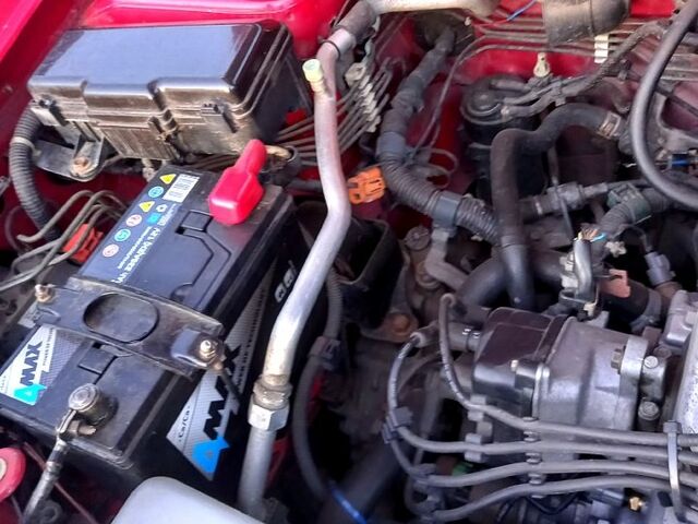 Красный Хонда ХРВ, объемом двигателя 1.6 л и пробегом 221 тыс. км за 5800 $, фото 8 на Automoto.ua