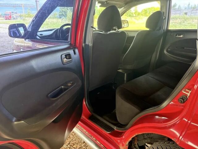 Красный Хонда ХРВ, объемом двигателя 1.6 л и пробегом 250 тыс. км за 3000 $, фото 8 на Automoto.ua