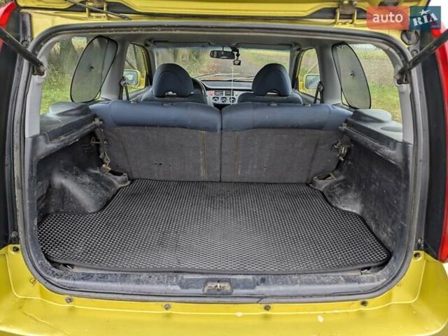 Желтый Хонда ХРВ, объемом двигателя 1.59 л и пробегом 335 тыс. км за 3000 $, фото 8 на Automoto.ua