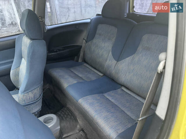 Желтый Хонда ХРВ, объемом двигателя 1.59 л и пробегом 217 тыс. км за 4500 $, фото 23 на Automoto.ua