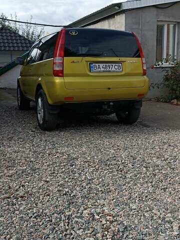 Желтый Хонда ХРВ, объемом двигателя 1.59 л и пробегом 323 тыс. км за 4600 $, фото 4 на Automoto.ua