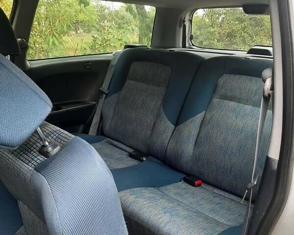 Серый Хонда ХРВ, объемом двигателя 1.6 л и пробегом 210 тыс. км за 6000 $, фото 15 на Automoto.ua