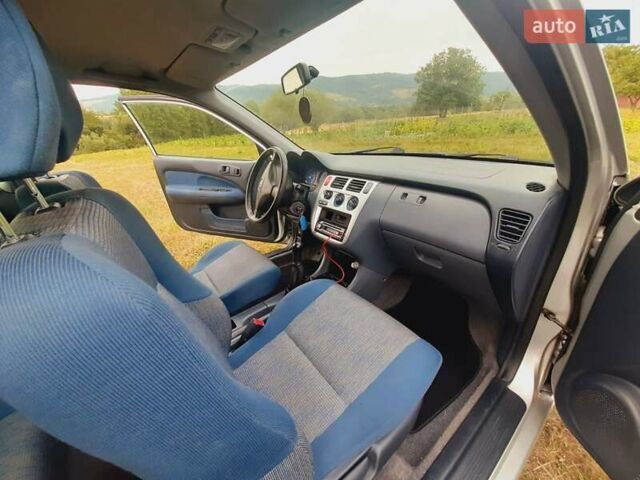 Серый Хонда ХРВ, объемом двигателя 1.6 л и пробегом 210 тыс. км за 6000 $, фото 20 на Automoto.ua