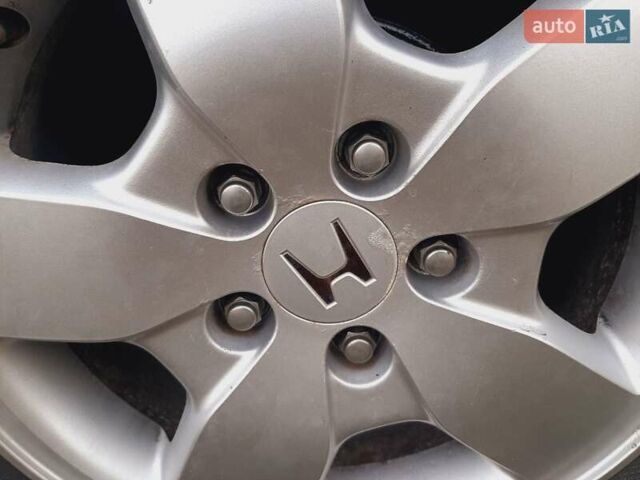 Серый Хонда ХРВ, объемом двигателя 1.6 л и пробегом 210 тыс. км за 6000 $, фото 24 на Automoto.ua