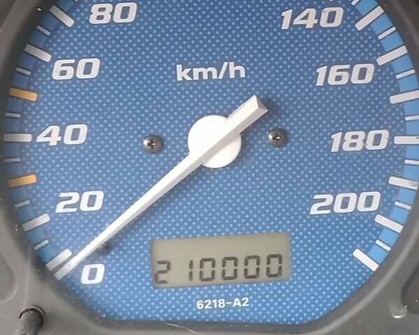 Серый Хонда ХРВ, объемом двигателя 1.6 л и пробегом 210 тыс. км за 6000 $, фото 26 на Automoto.ua