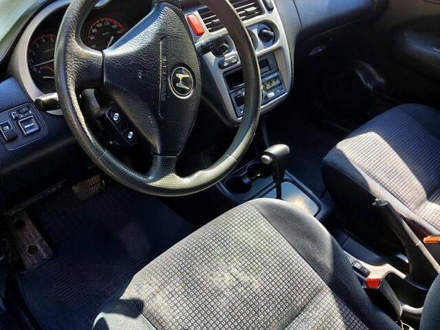 Серый Хонда ХРВ, объемом двигателя 1.6 л и пробегом 306 тыс. км за 5200 $, фото 4 на Automoto.ua