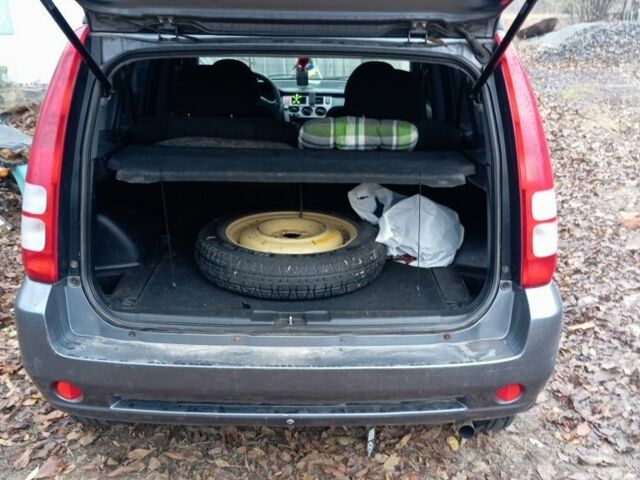 Серый Хонда ХРВ, объемом двигателя 0 л и пробегом 3 тыс. км за 3000 $, фото 3 на Automoto.ua