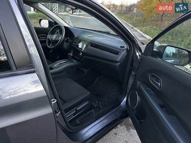 Серый Хонда ХРВ, объемом двигателя 1.8 л и пробегом 135 тыс. км за 14700 $, фото 25 на Automoto.ua