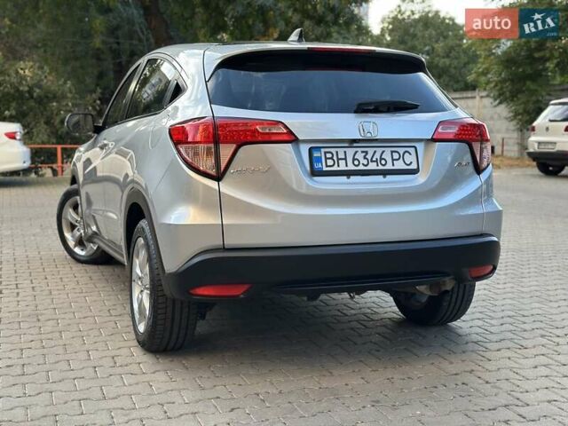 Сірий Хонда ХРВ, об'ємом двигуна 1.8 л та пробігом 135 тис. км за 12200 $, фото 6 на Automoto.ua