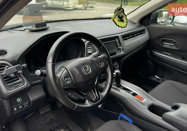 Серый Хонда ХРВ, объемом двигателя 1.8 л и пробегом 190 тыс. км за 15500 $, фото 6 на Automoto.ua