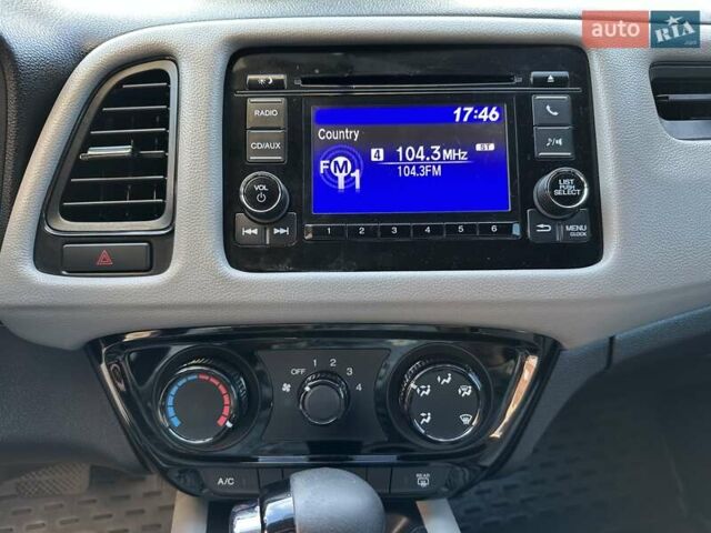 Серый Хонда ХРВ, объемом двигателя 1.8 л и пробегом 135 тыс. км за 12500 $, фото 30 на Automoto.ua