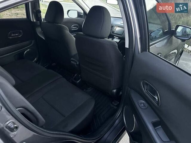 Серый Хонда ХРВ, объемом двигателя 1.8 л и пробегом 135 тыс. км за 14700 $, фото 28 на Automoto.ua