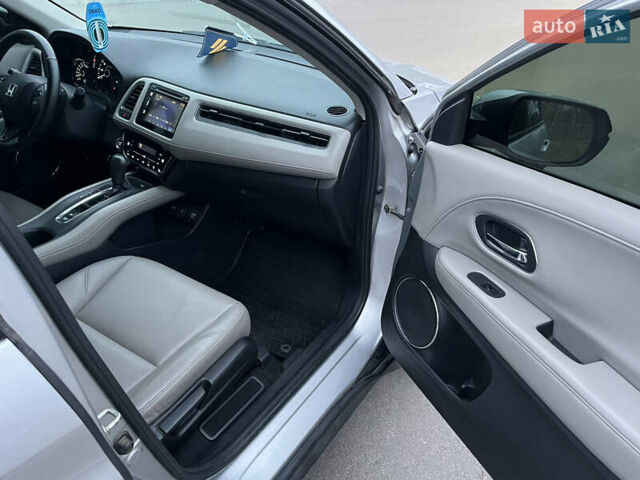 Серый Хонда ХРВ, объемом двигателя 1.8 л и пробегом 117 тыс. км за 14500 $, фото 9 на Automoto.ua