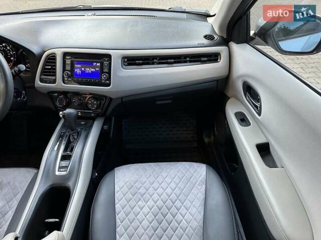 Серый Хонда ХРВ, объемом двигателя 1.8 л и пробегом 135 тыс. км за 12500 $, фото 21 на Automoto.ua