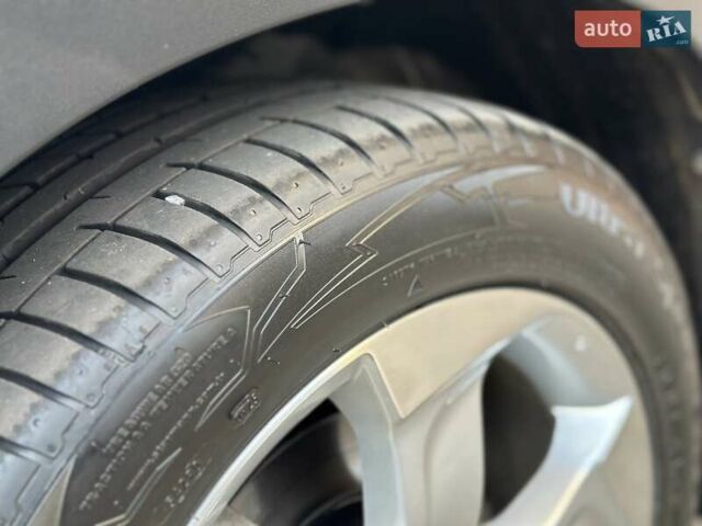 Сірий Хонда ХРВ, об'ємом двигуна 1.8 л та пробігом 135 тис. км за 12200 $, фото 49 на Automoto.ua