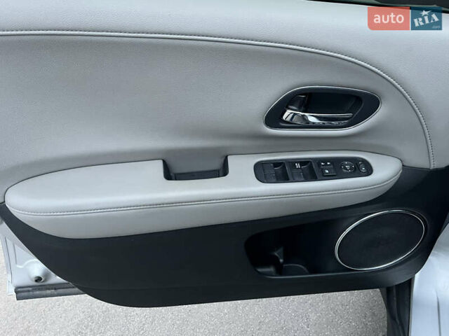 Серый Хонда ХРВ, объемом двигателя 1.8 л и пробегом 117 тыс. км за 14500 $, фото 12 на Automoto.ua