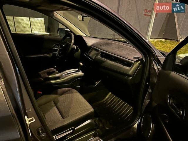 Серый Хонда ХРВ, объемом двигателя 1.8 л и пробегом 135 тыс. км за 14700 $, фото 3 на Automoto.ua