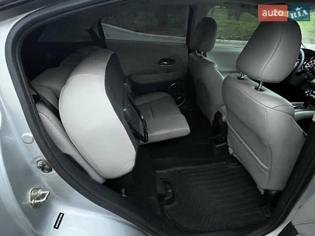 Серый Хонда ХРВ, объемом двигателя 1.8 л и пробегом 117 тыс. км за 14500 $, фото 11 на Automoto.ua