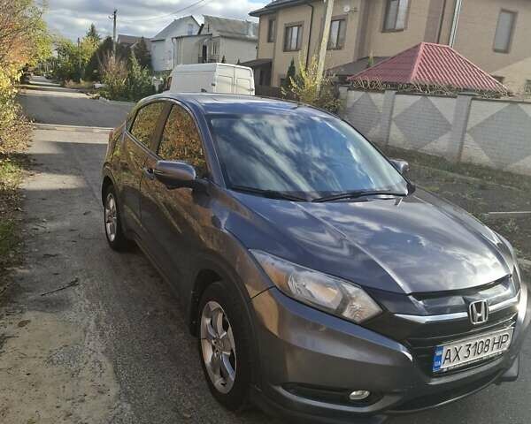 Серый Хонда ХРВ, объемом двигателя 1.8 л и пробегом 236 тыс. км за 15500 $, фото 5 на Automoto.ua