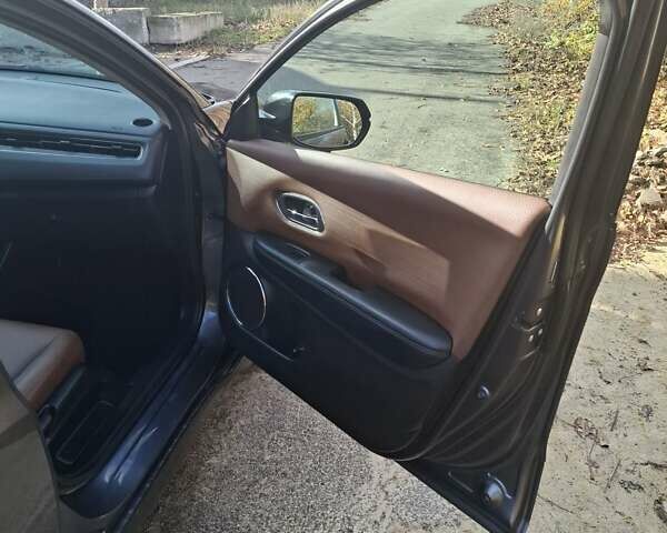 Серый Хонда ХРВ, объемом двигателя 1.8 л и пробегом 236 тыс. км за 15500 $, фото 7 на Automoto.ua