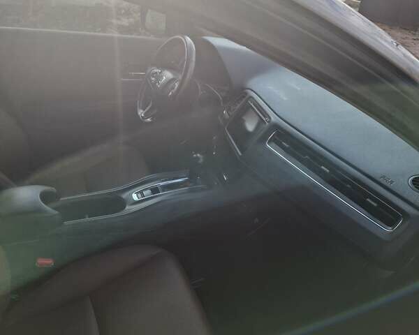 Серый Хонда ХРВ, объемом двигателя 1.8 л и пробегом 236 тыс. км за 15500 $, фото 4 на Automoto.ua