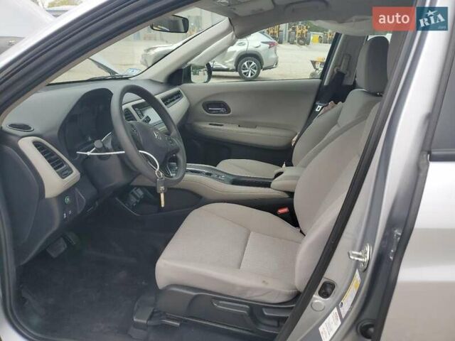 Серый Хонда ХРВ, объемом двигателя 1.8 л и пробегом 114 тыс. км за 3000 $, фото 6 на Automoto.ua