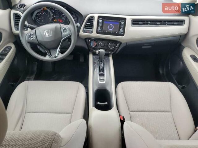 Серый Хонда ХРВ, объемом двигателя 1.8 л и пробегом 114 тыс. км за 3000 $, фото 7 на Automoto.ua