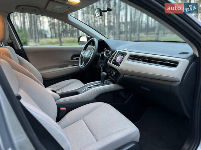 Серый Хонда ХРВ, объемом двигателя 1.8 л и пробегом 88 тыс. км за 12700 $, фото 16 на Automoto.ua