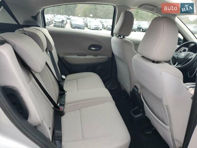 Серый Хонда ХРВ, объемом двигателя 1.8 л и пробегом 114 тыс. км за 3000 $, фото 10 на Automoto.ua