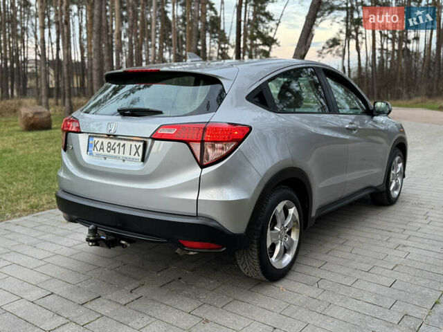 Серый Хонда ХРВ, объемом двигателя 1.8 л и пробегом 88 тыс. км за 12700 $, фото 5 на Automoto.ua