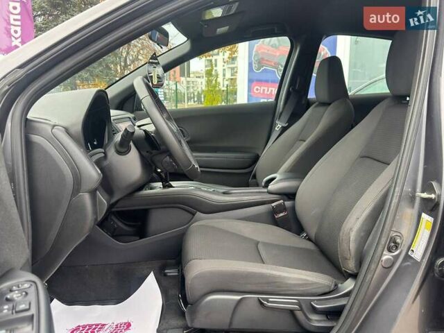 Сірий Хонда ХРВ, об'ємом двигуна 1.8 л та пробігом 85 тис. км за 16800 $, фото 8 на Automoto.ua