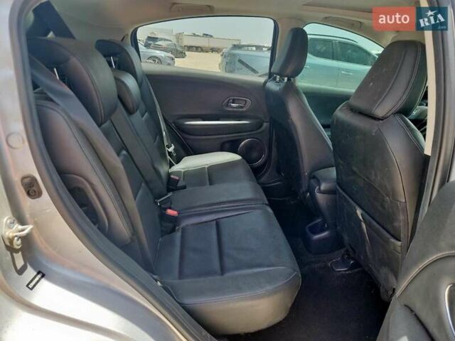 Серый Хонда ХРВ, объемом двигателя 1.8 л и пробегом 128 тыс. км за 4200 $, фото 9 на Automoto.ua