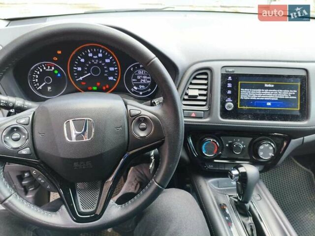 Серый Хонда ХРВ, объемом двигателя 1.8 л и пробегом 43 тыс. км за 19500 $, фото 1 на Automoto.ua