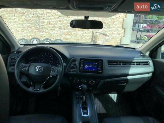 Серый Хонда ХРВ, объемом двигателя 1.8 л и пробегом 132 тыс. км за 16999 $, фото 6 на Automoto.ua